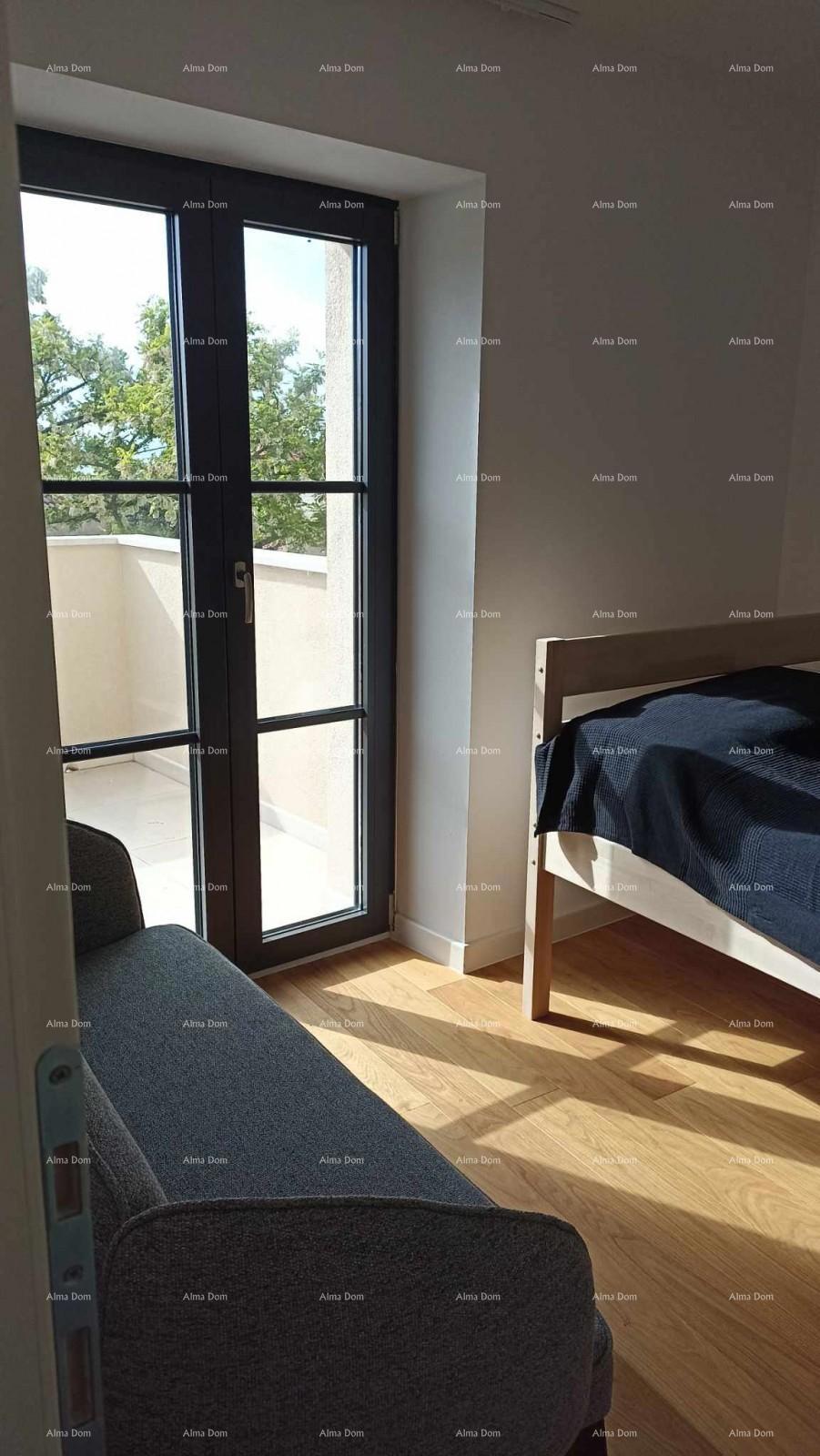 Vendita di un appartamento duplex arredato con vista mare, Tar, Poreč!