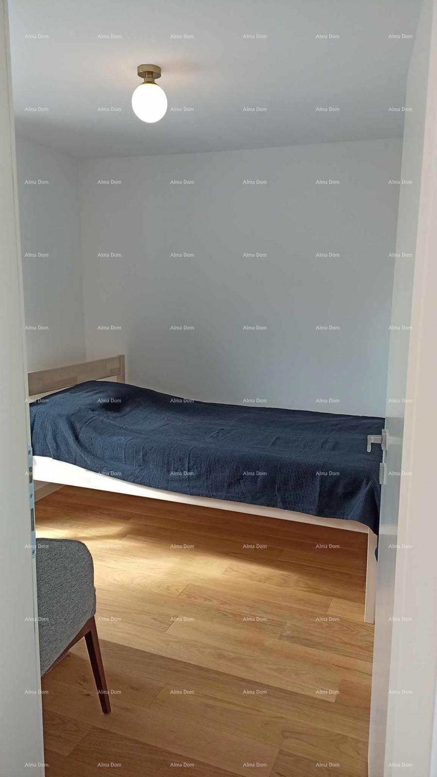 Vendita di un appartamento duplex arredato con vista mare, Tar, Poreč!