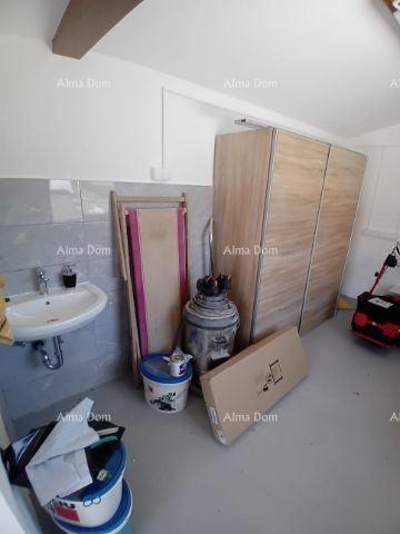 Vendita - affascinante villa indipendente in un luogo tranquillo a Marčana, non lontano dal mare - ideale per una vacanza e relax!