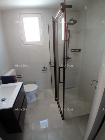 Vendita - affascinante villa indipendente in un luogo tranquillo a Marčana, non lontano dal mare - ideale per una vacanza e relax!