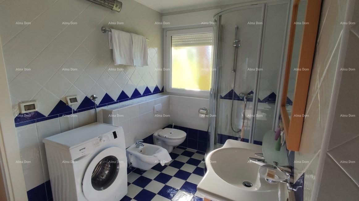 Vendita - appartamento in un complesso residenziale attraente con vista mare! 200m dal mare e dalle spiagge, Umago!