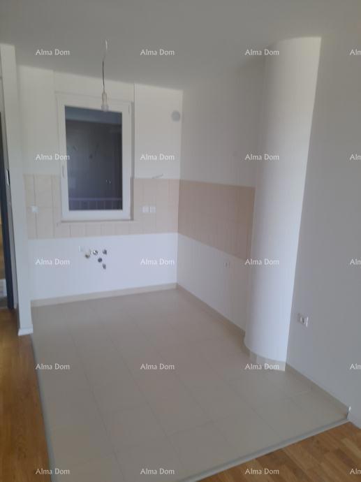 Vendita - appartamento con posto auto in ottima posizione, Pola!