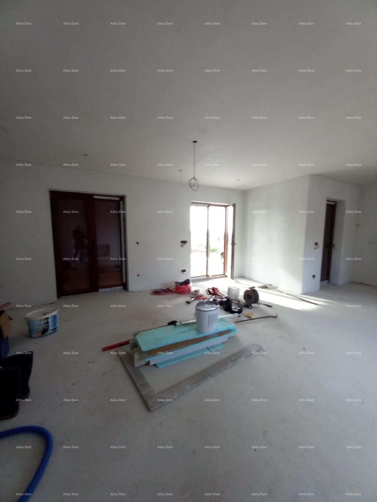 Casa con piscina e vista mare, Kaštelir