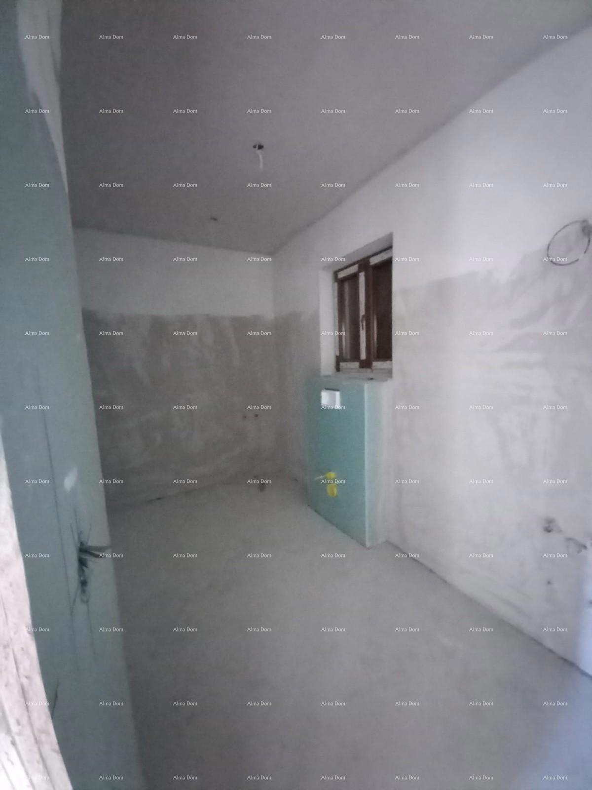 Casa con piscina e vista mare, Kaštelir