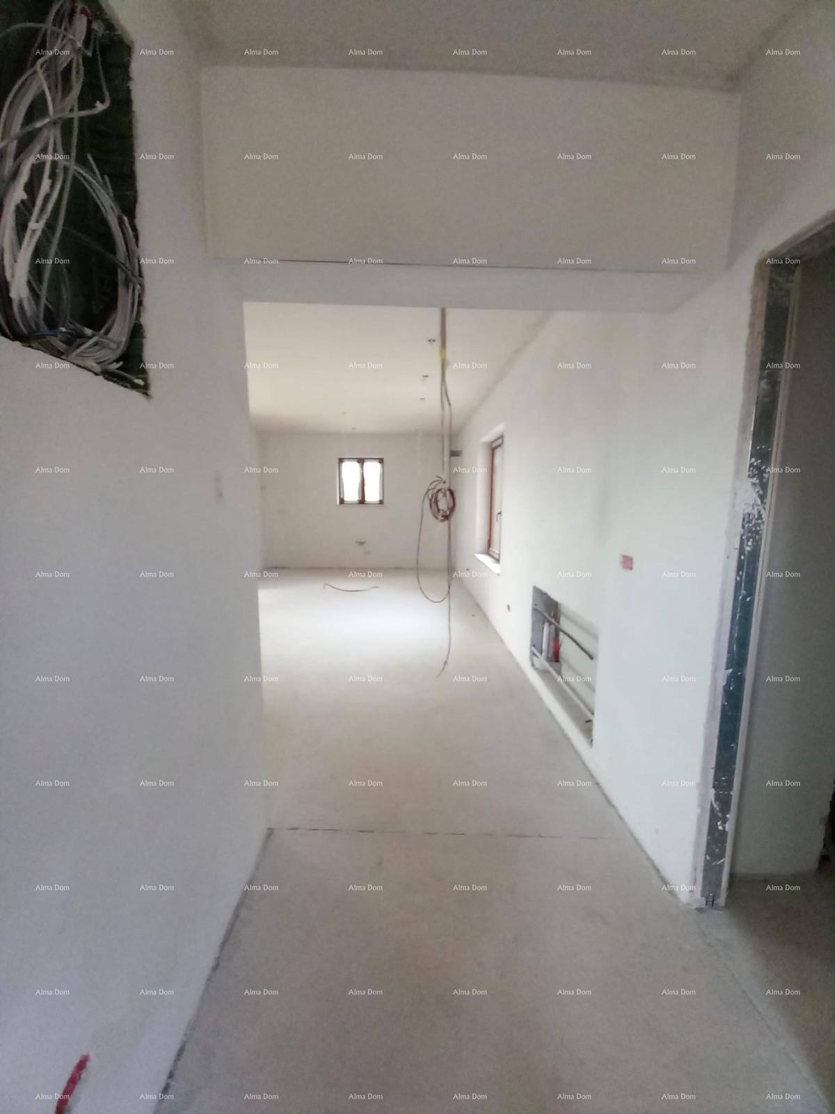 Casa con piscina e vista mare, Kaštelir