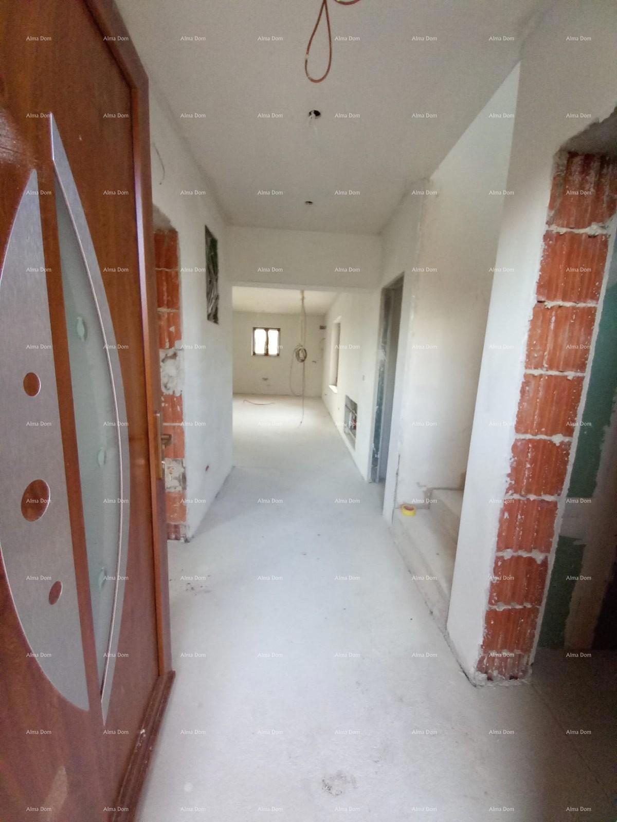 Casa con piscina e vista mare, Kaštelir