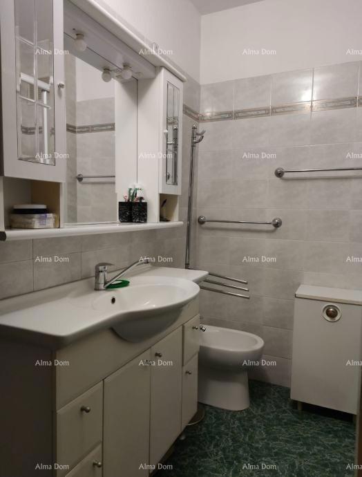 In vendita appartamento a Veruda a Pula, 500 m dal mare