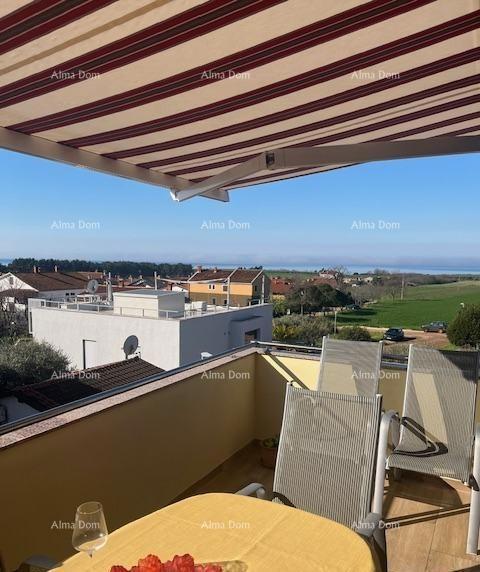 Nuovo in offerta! Ottimo appartamento con grande terrazza e vista mare, Novigrad!