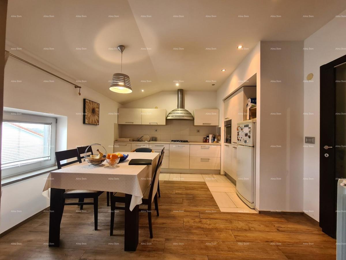 Pula Šišan.  Casa con spazio ufficio!