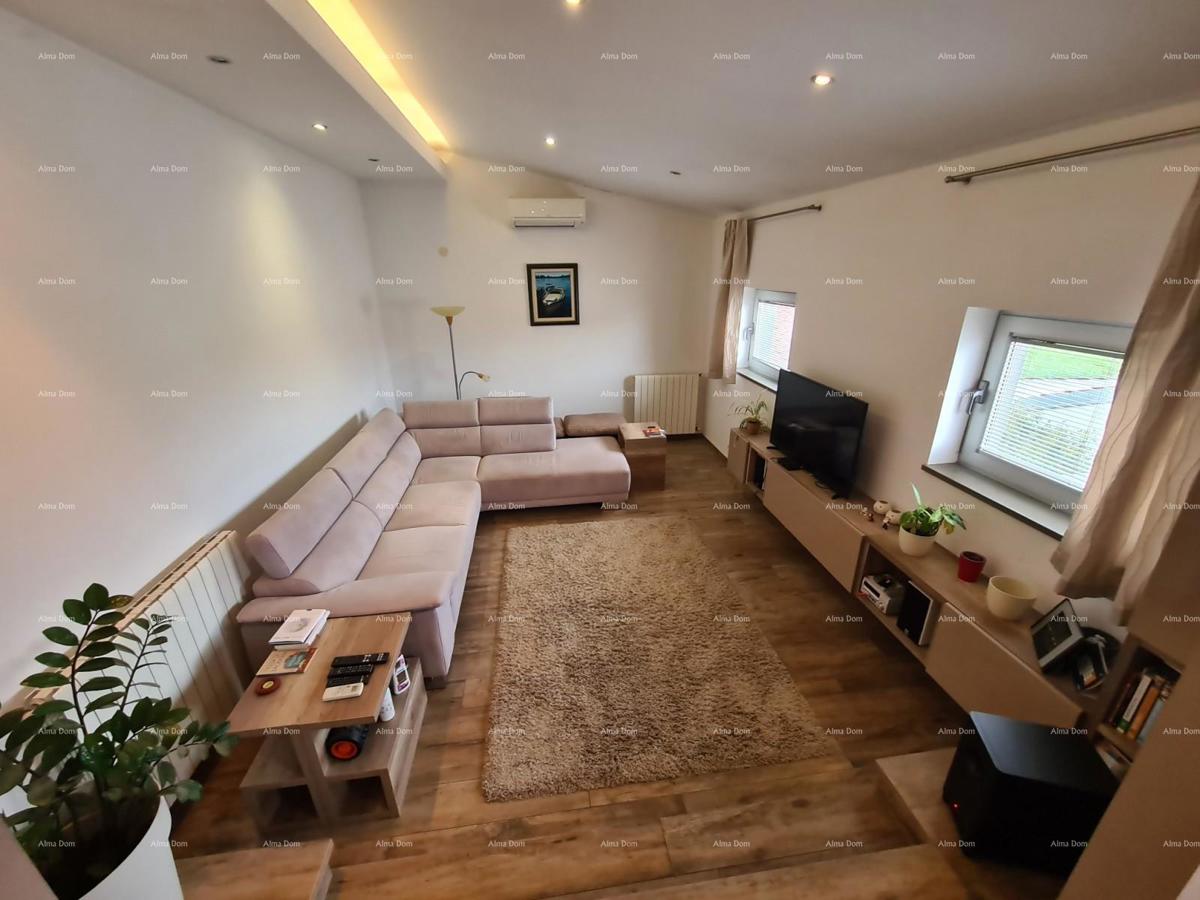 Pula Šišan.  Casa con spazio ufficio!