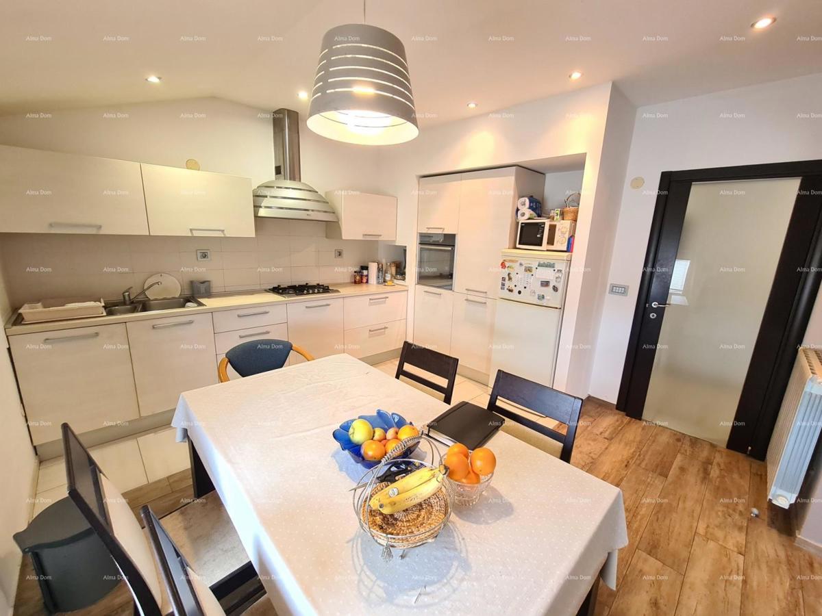 Pula Šišan.  Casa con spazio ufficio!