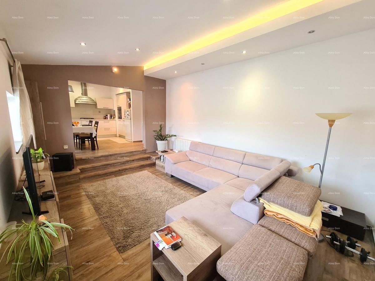 Pula Šišan.  Casa con spazio ufficio!