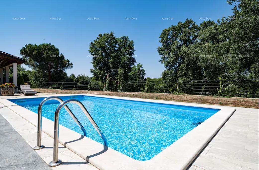 Casa in pietra d'Istria ristrutturata con piscina