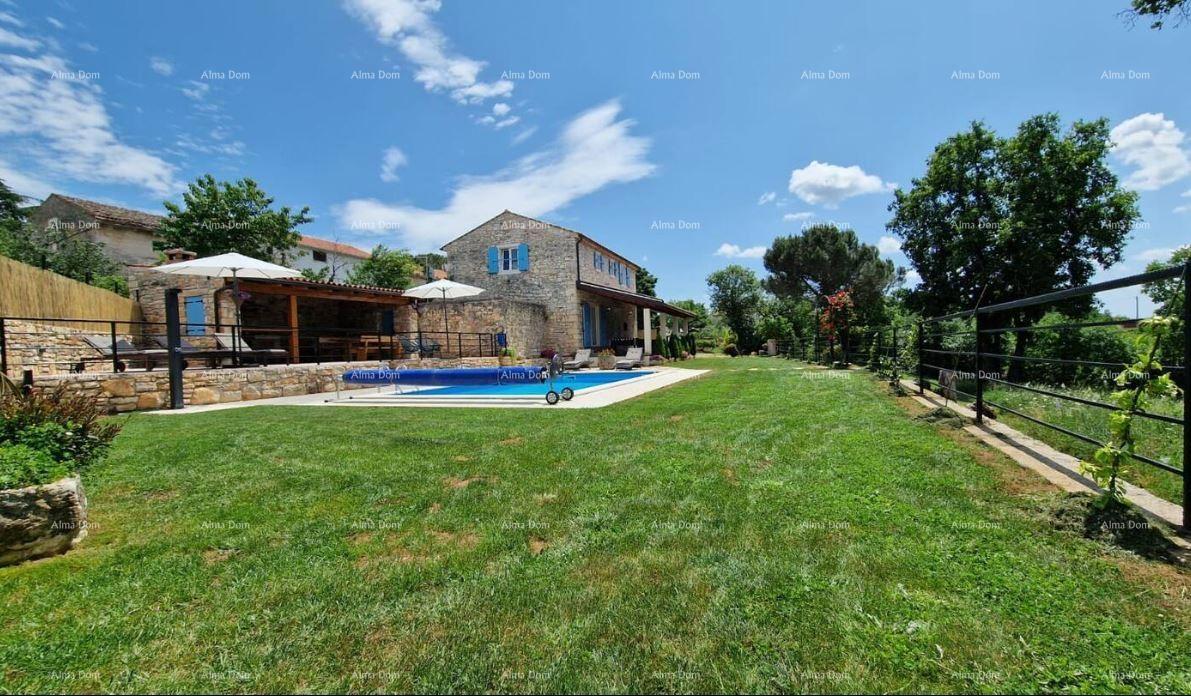 Casa in pietra d'Istria ristrutturata con piscina