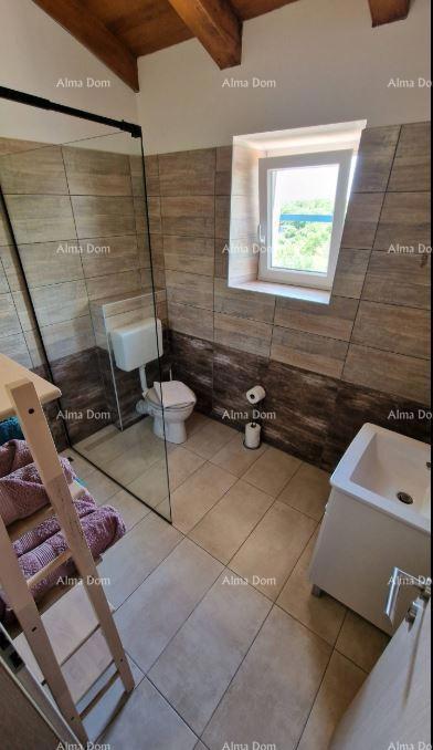 Casa in pietra d'Istria ristrutturata con piscina