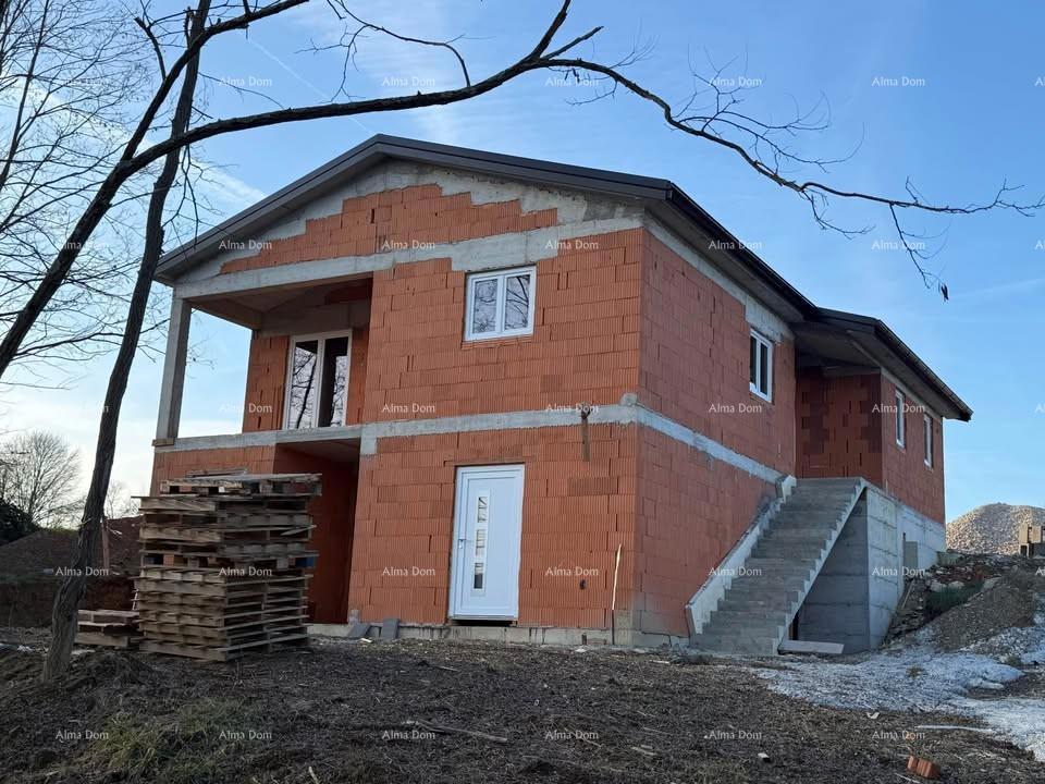 Casa in fase di roh-bau con ampio giardino – Cerovlje