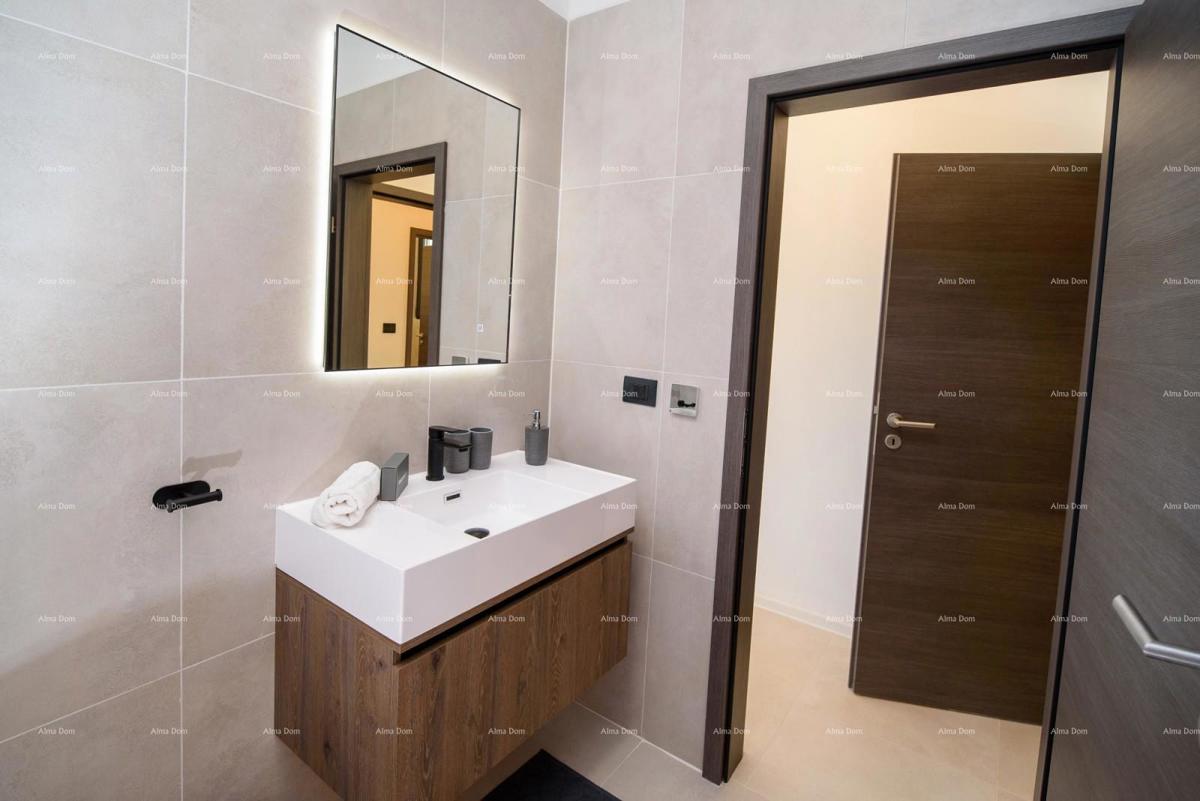 KANFANAR, MODERNA VILLA PRIZEMNICA CON PISCINA – POSIZIONE TRANQUILLA