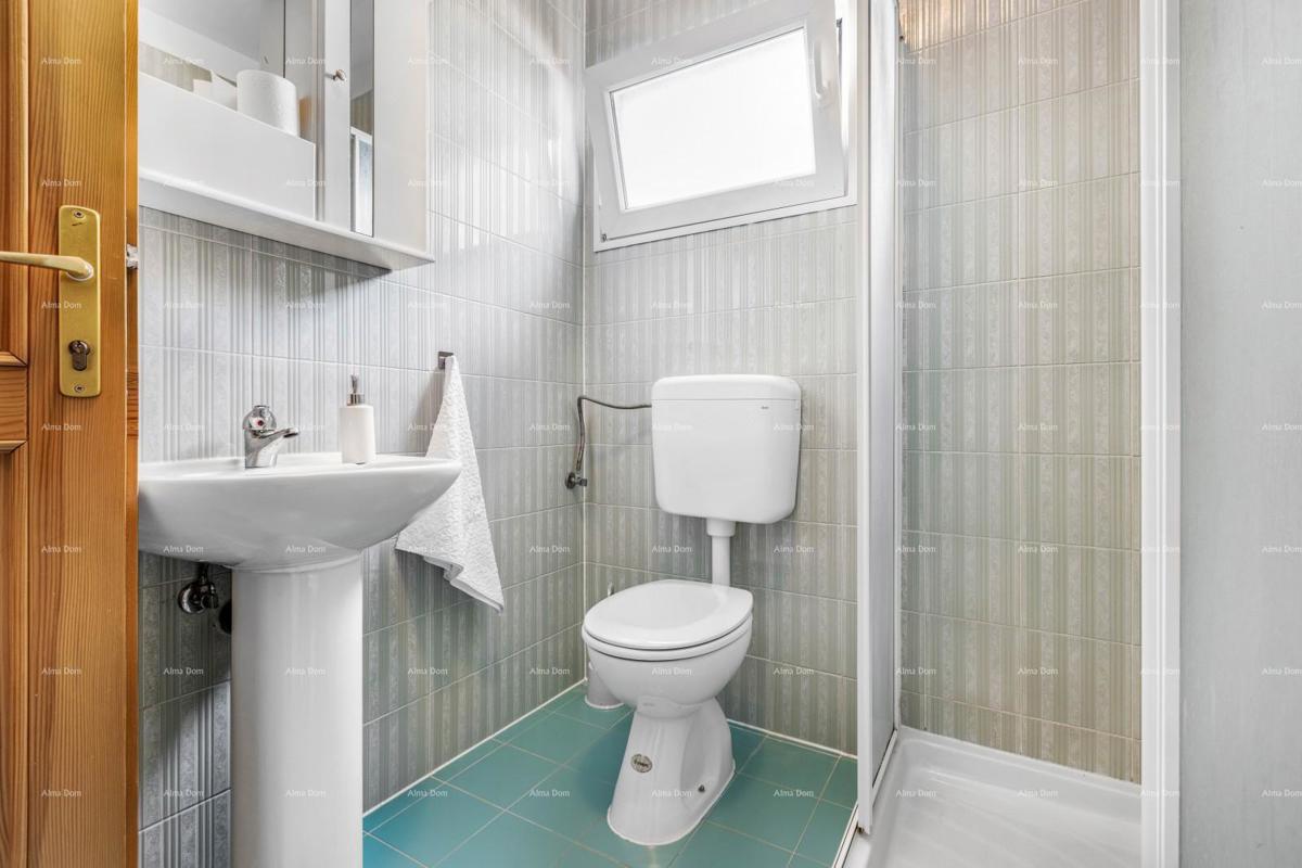 Vendita di due case collegate a Pomer