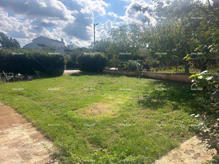 Poreč – appartamento al piano con giardino