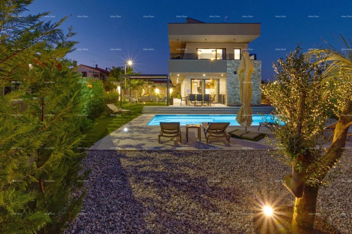 Villa moderna con piscina e sauna, Marčana!