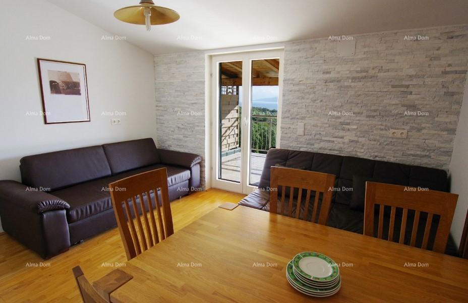 Labin, Casa con appartamenti, piscina e vista mare