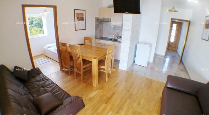 Labin, Casa con appartamenti, piscina e vista mare