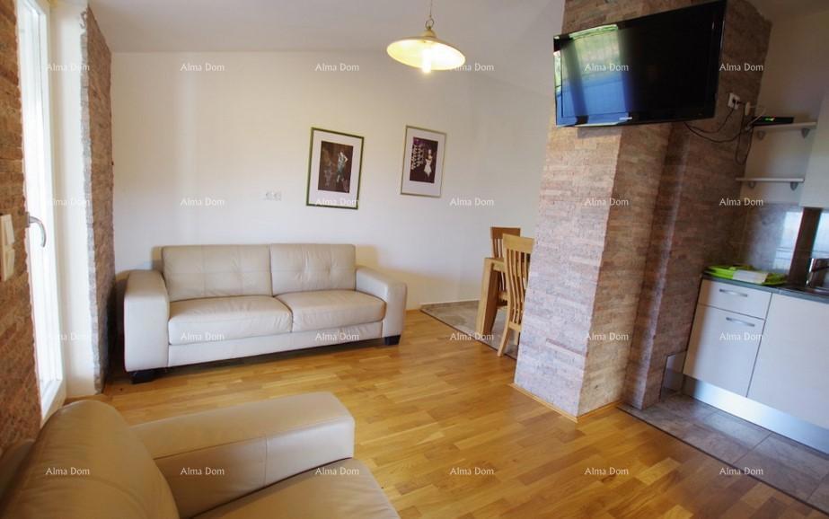 Labin, Casa con appartamenti, piscina e vista mare