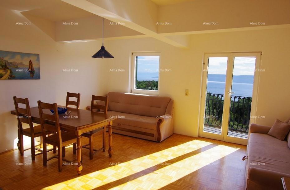 Labin, Casa con appartamenti, piscina e vista mare