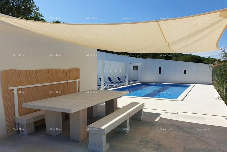 Labin, Casa con appartamenti, piscina e vista mare