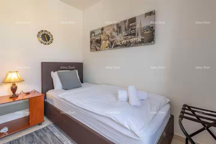 Eccellente opportunità! Vendita - casa attraente con piscina e giardino curato, Banjole!