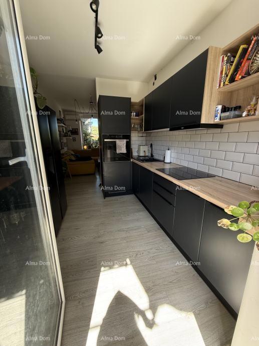 Pula, casa con giardino e edificio accessorio