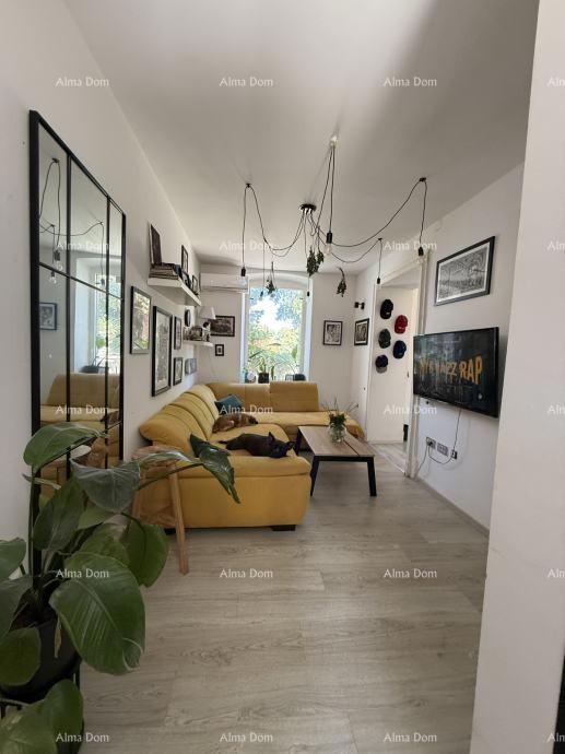 Pula, casa con giardino e edificio accessorio