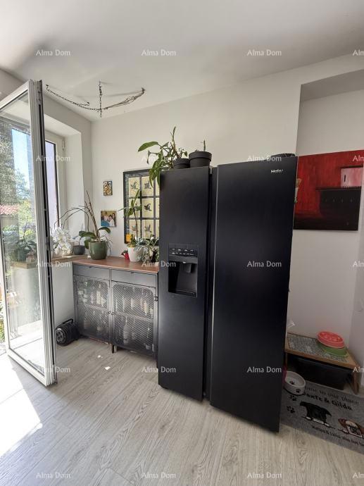 Pula, casa con giardino e edificio accessorio