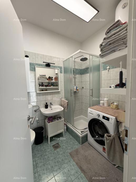 Pula, casa con giardino e edificio accessorio