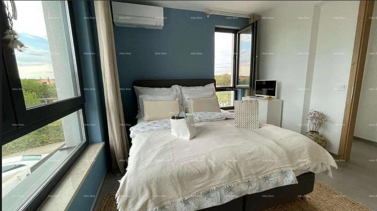 Moderna villa in Istria con vista mare, terrazza sul tetto e giardino curato – 800 m dalla spiaggia