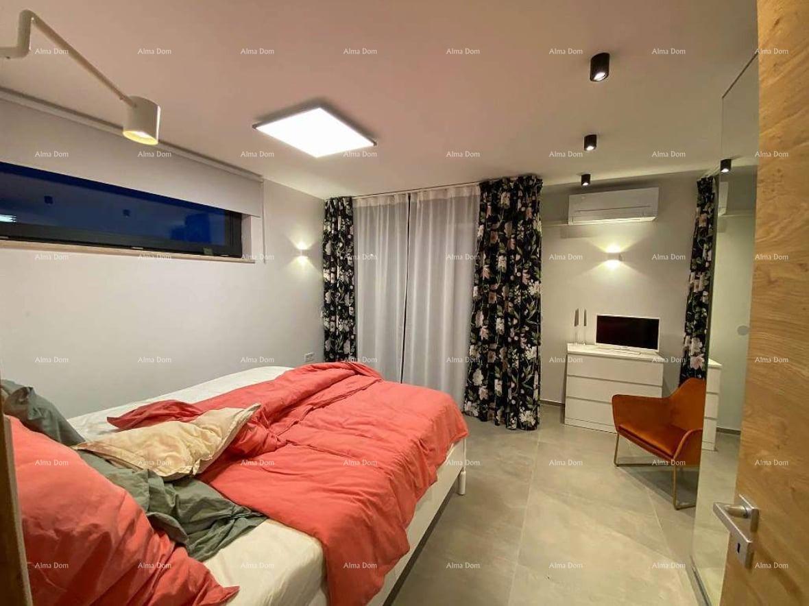 Moderna villa in Istria con vista mare, terrazza sul tetto e giardino curato – 800 m dalla spiaggia