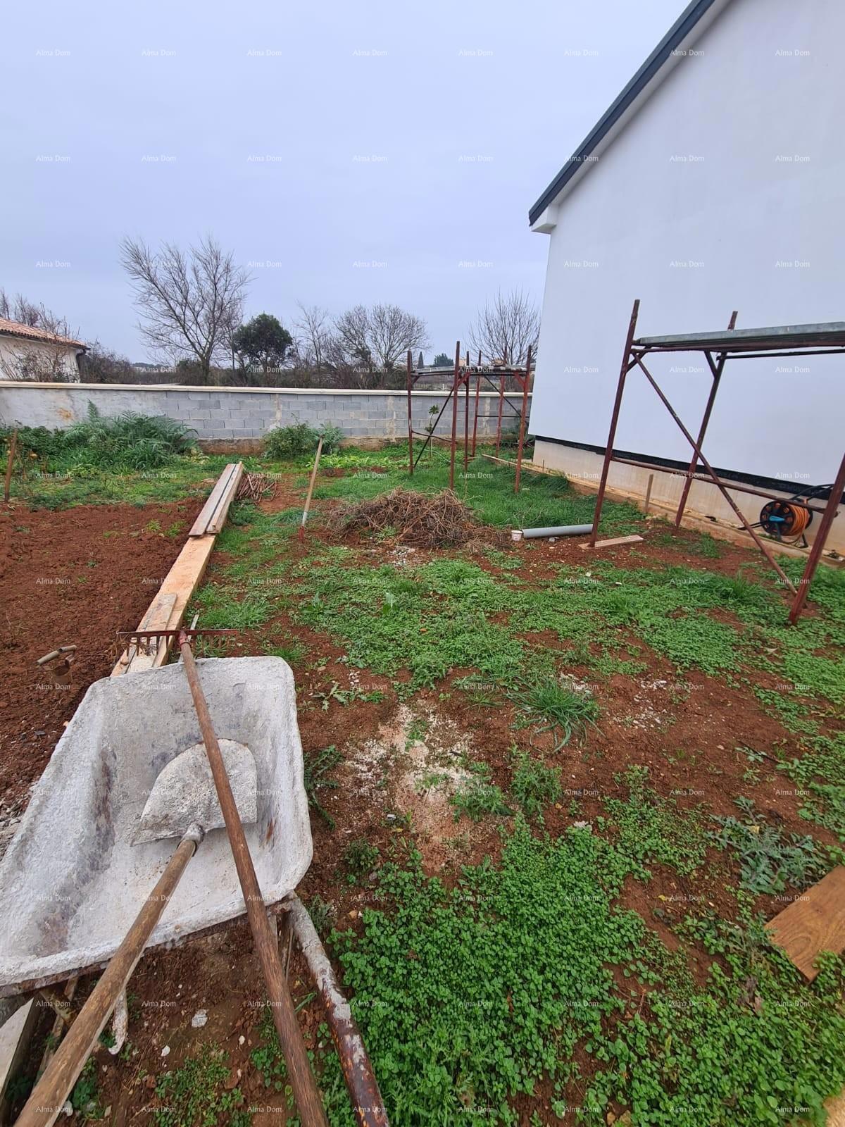 PULA! IN VENDITA UNA  CASA – POSIZIONE TRANQUILLA.