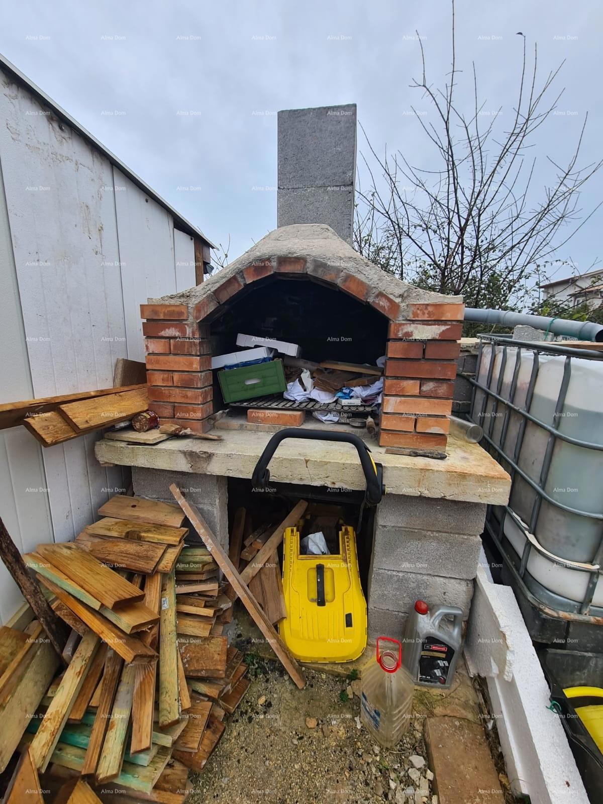 PULA! IN VENDITA UNA  CASA – POSIZIONE TRANQUILLA.