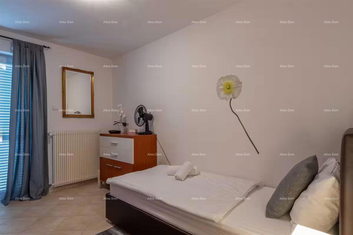 Eccellente opportunità! Vendita - casa attraente con piscina e giardino curato, Banjole!