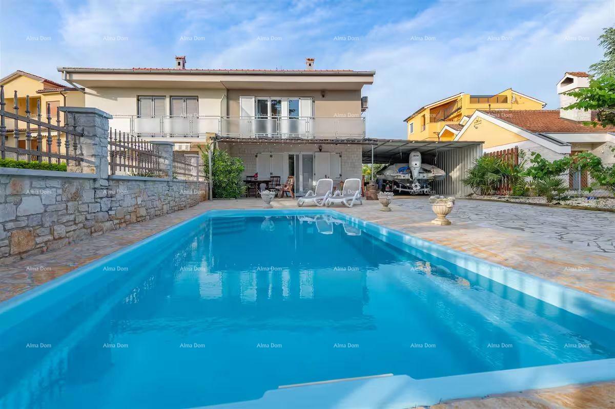 Eccellente opportunità! Vendita - casa attraente con piscina e giardino curato, Banjole!