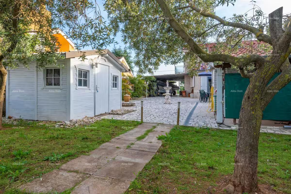 Eccellente opportunità! Vendita - casa attraente con piscina e giardino curato, Banjole!