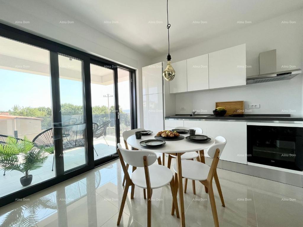 Moderna casa con piscina a Medulin, ideale per famiglie o investimenti!