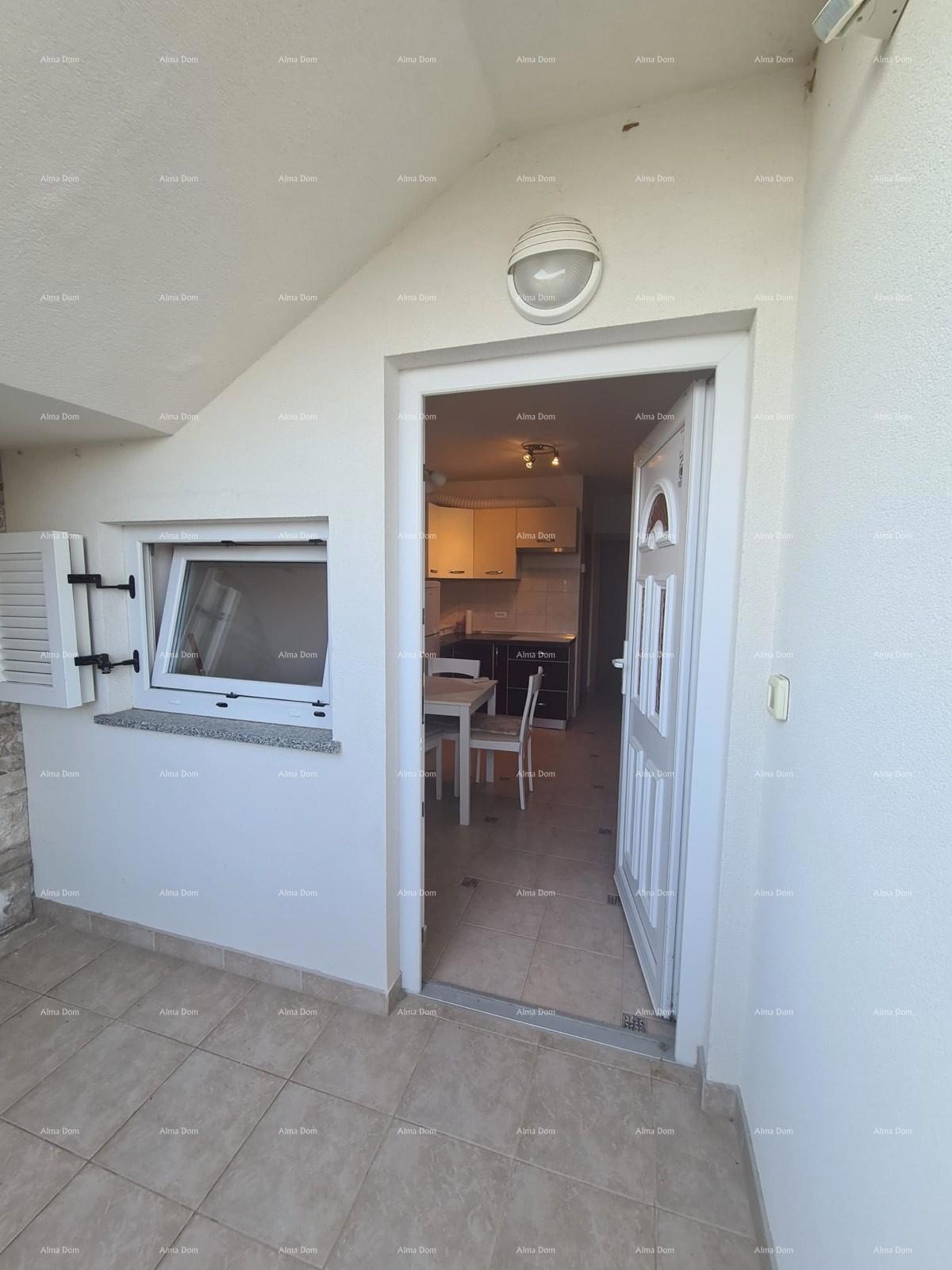 In vendita affascinante appartamento al piano terra, 60 m², Duga Uvala