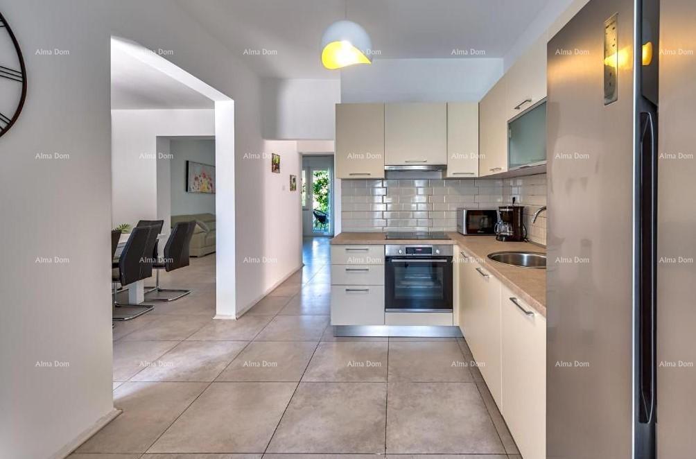 In vendita casa con piscina e vista mare – Ližnjan