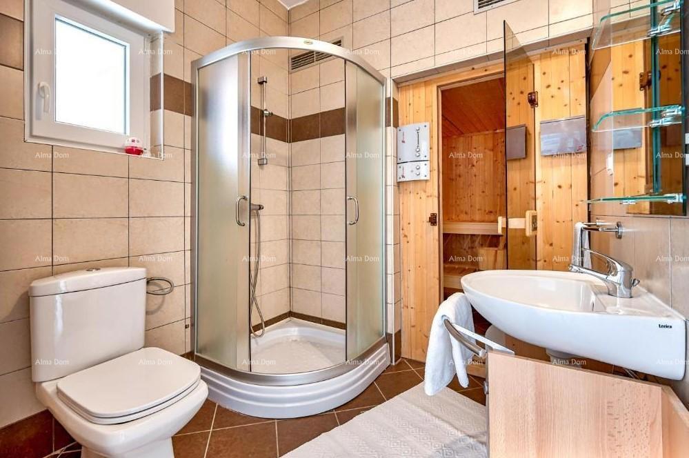In vendita casa con piscina e vista mare – Ližnjan