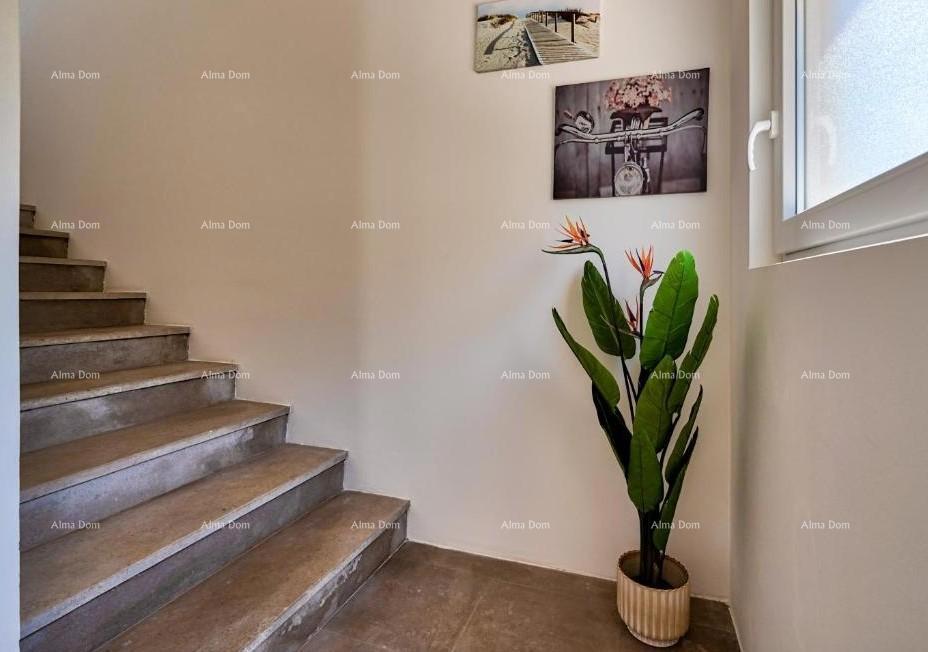 In vendita casa con piscina e vista mare – Ližnjan