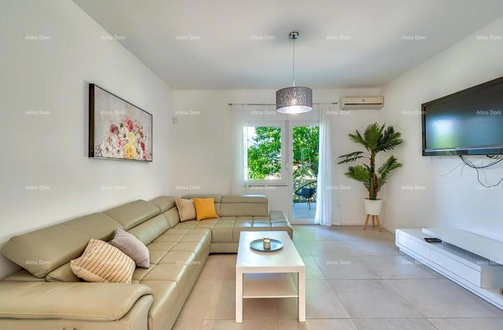 In vendita casa con piscina e vista mare – Ližnjan