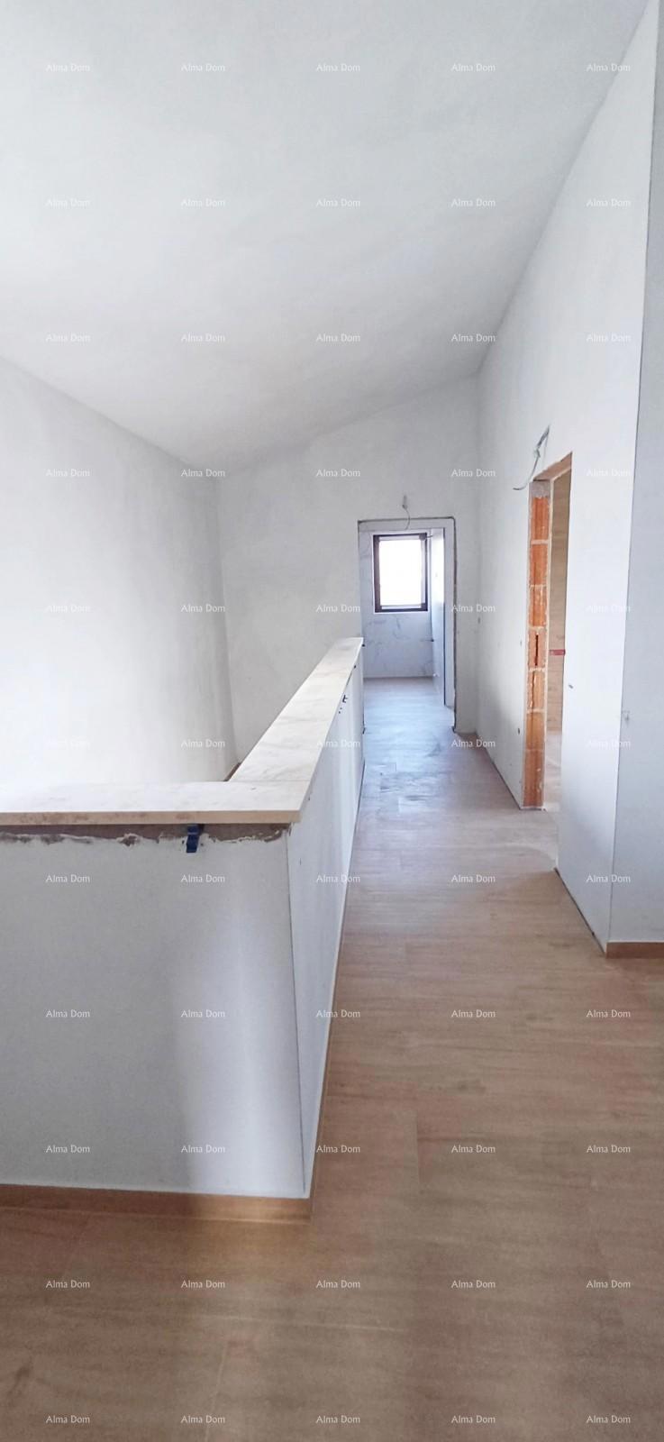 Vendita di una moderna casa con piscina in un tranquillo e bel luogo istriano,  Svetvinčenat!