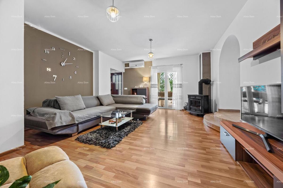 Bellissima casa istriana ristrutturata con piscina privata –, Svetvinčenat