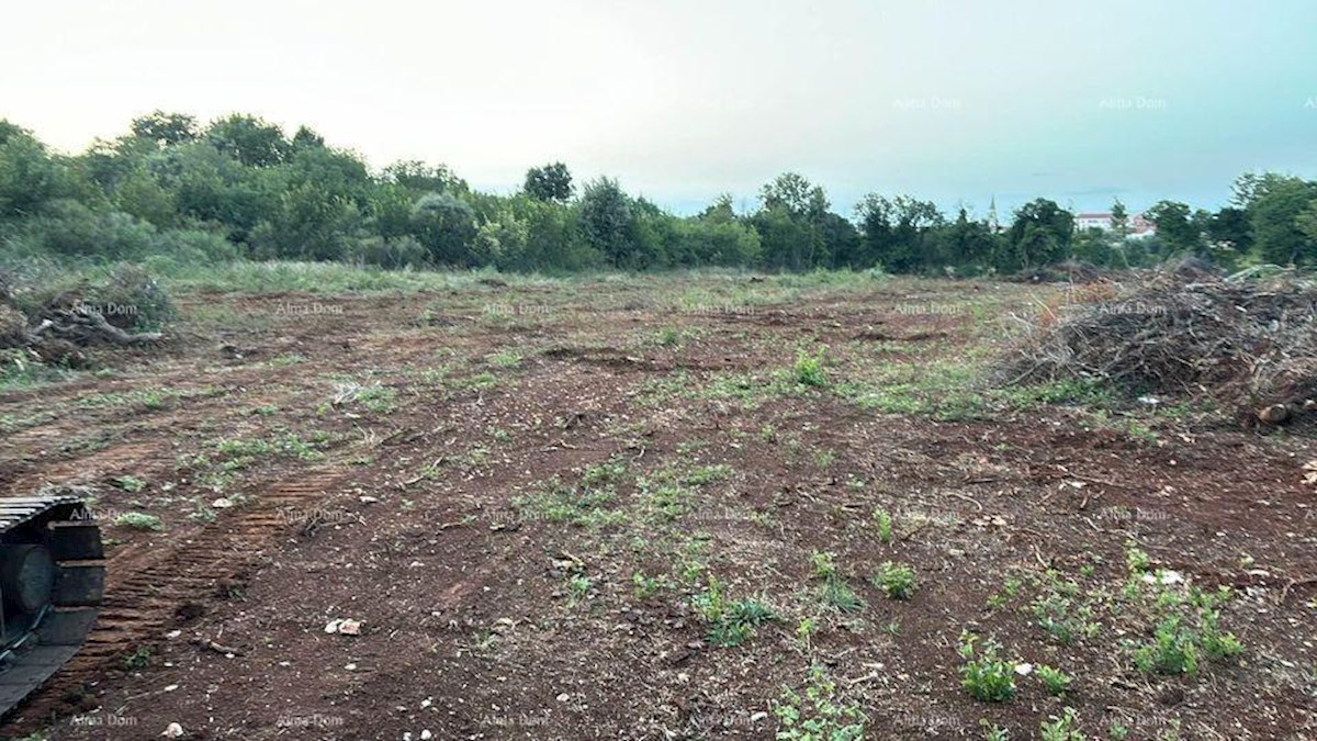 Terreno edificabile in vendita, 4300m2 nella zona industriale-commerciale Šišan